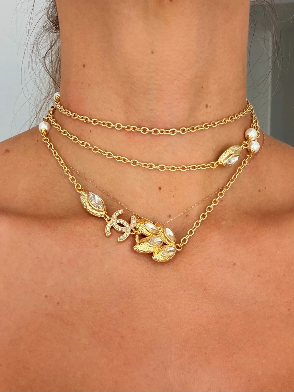 💛CHANEL Gold-Tone Pearl & Crystal Multilayer Necklace✨